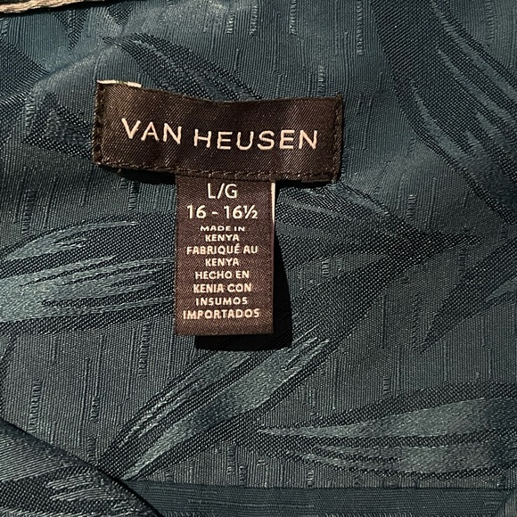 Van Heusen Button Down Collared T-Shirt - Picture 4 of 4